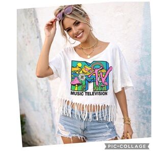 RETRO MTV FRINGE GRAPHIC TEE MUSIC TELEVISION VIBES